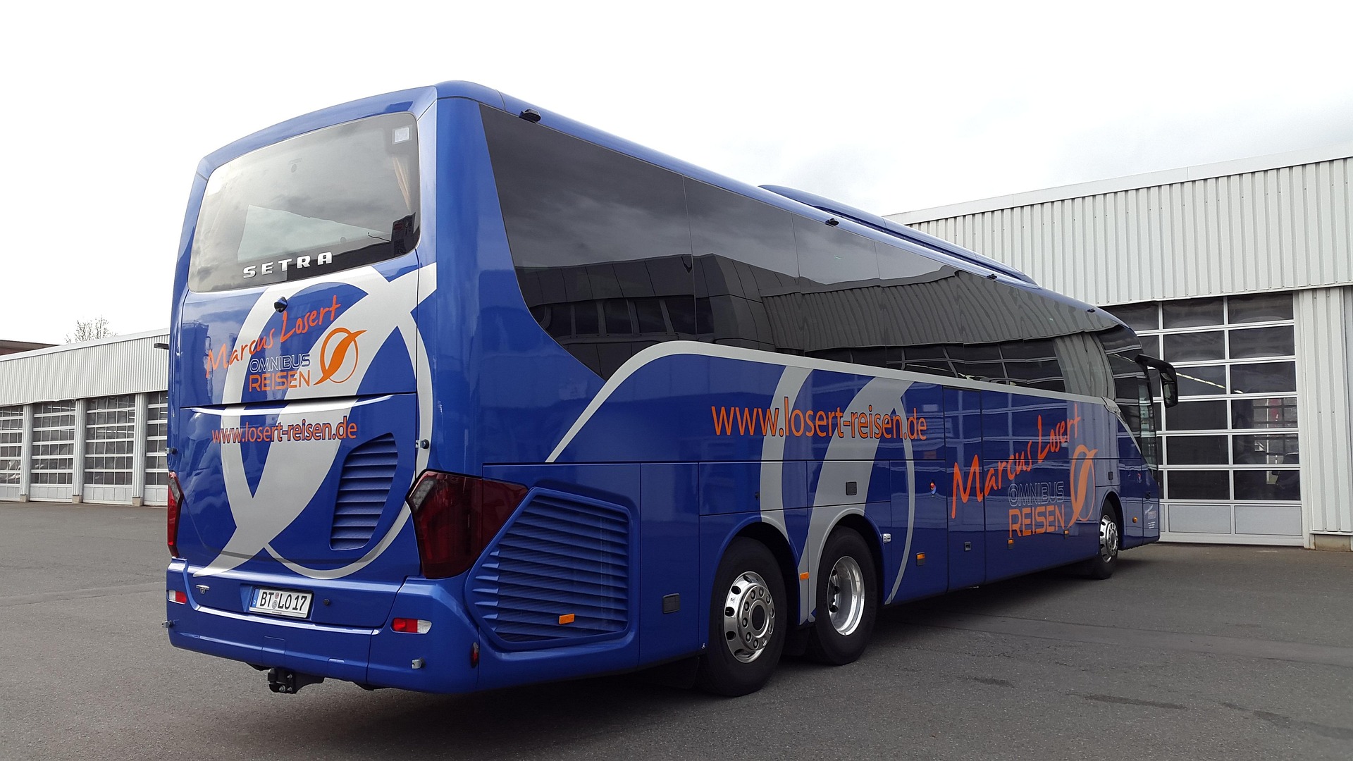 Mariage, séminaire, sortie scolaire : pourquoi louer un bus avec chauffeur ?